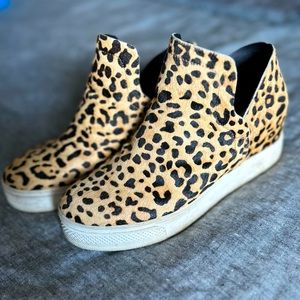 Steve Madden cow hair wedge size 7.5